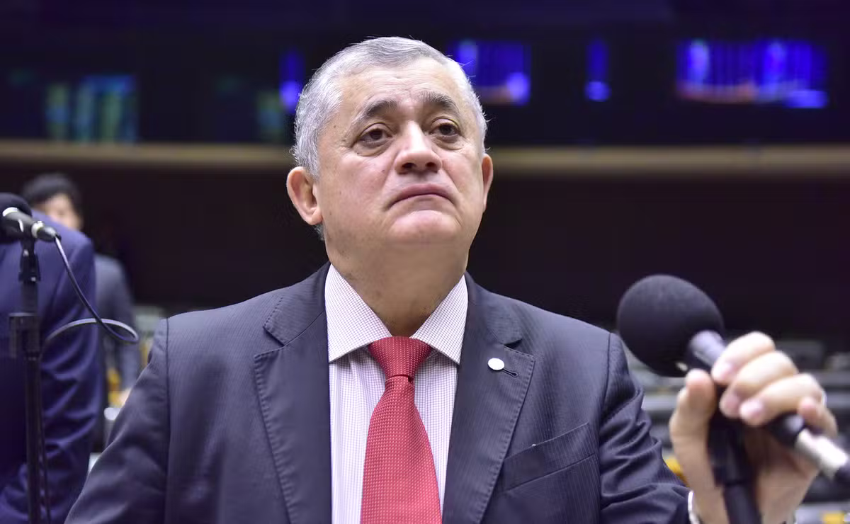 Guimarães diz esperar 'transparência e suspensão de qualquer sigilo' no julgamento do STF