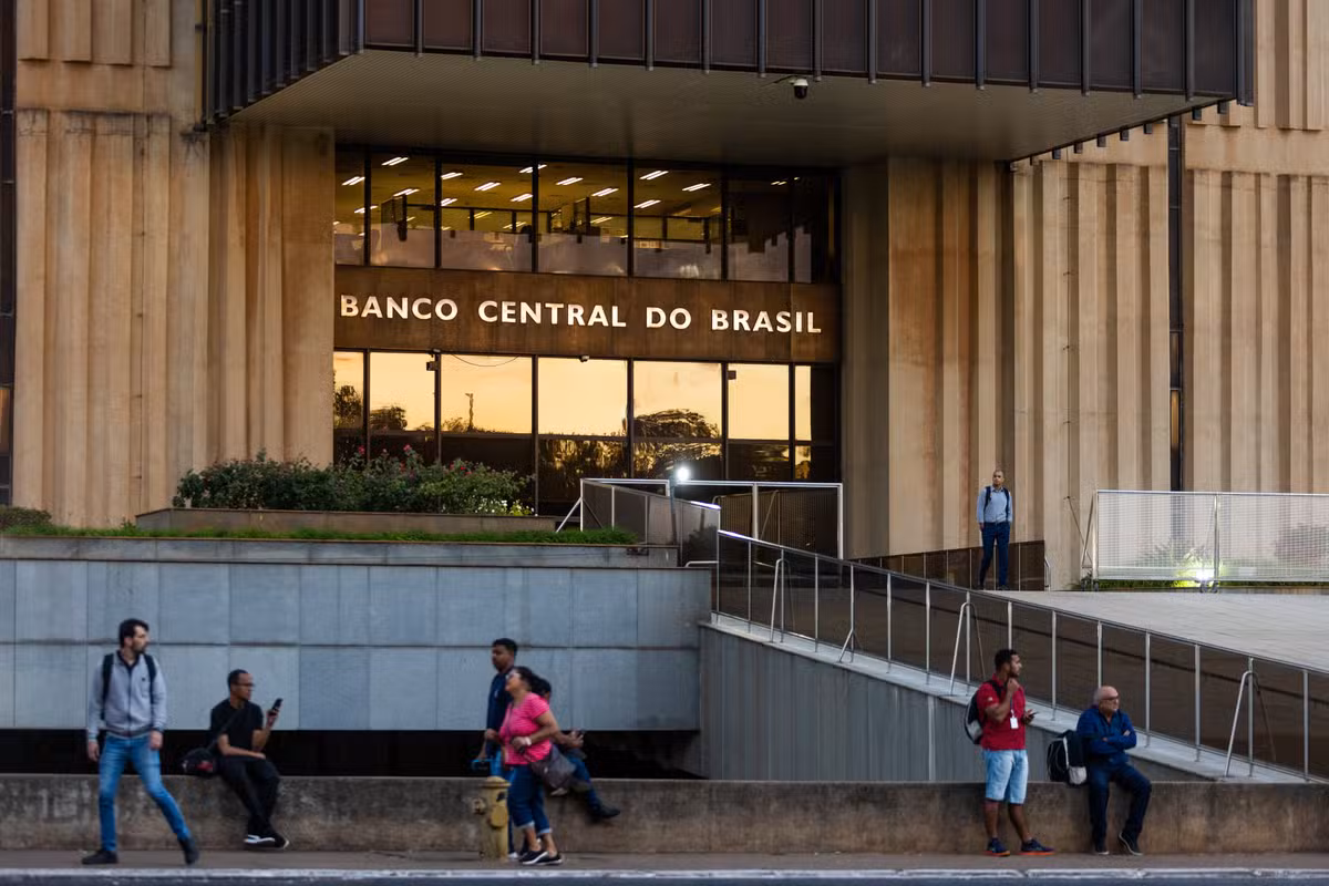 Ex-presidentes e ex-diretores divulgam carta em apoio à PEC de autonomia do BC