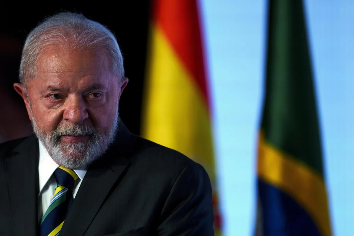 Lula diz que ampliará Universidade Federal de São João del