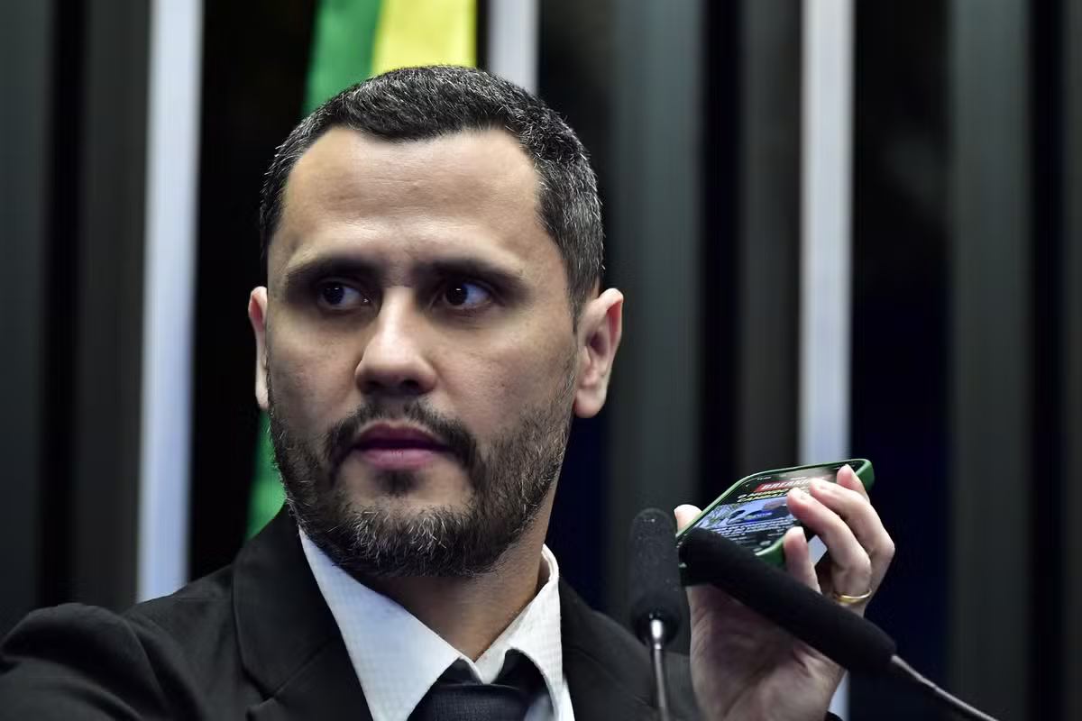 Republicanos decidirá nesta segunda-feira se Cleitinho será candidato ao governo de MG