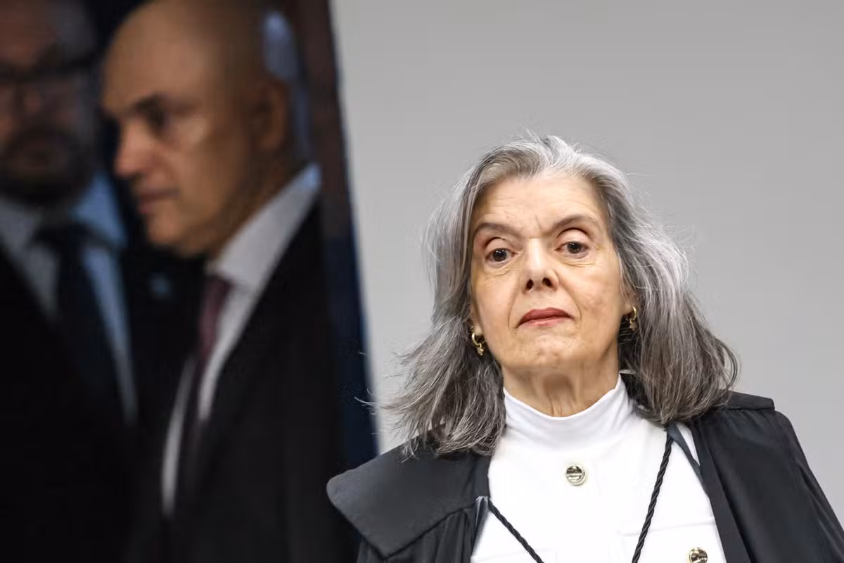 Cármen Lúcia cobra maior participação das mulheres na política