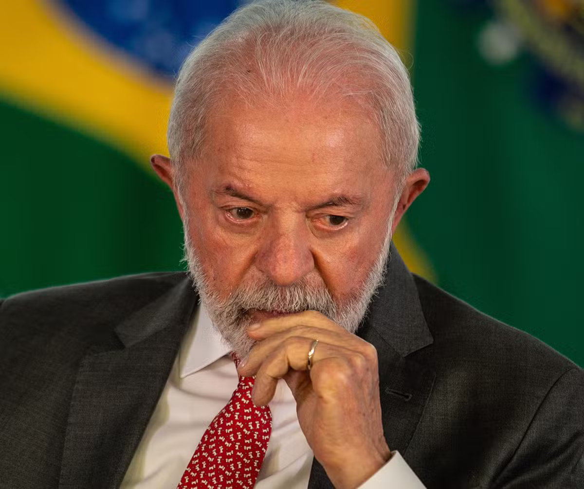 Análise: Novas suspeitas contra Moraes são más notícias para Lula