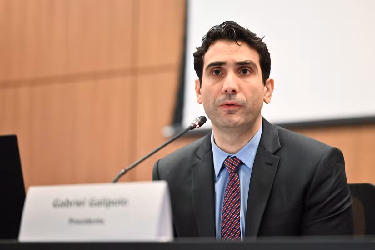 Análise: Galípolo diz que mais crédito, não juros, levou ao superendividamento