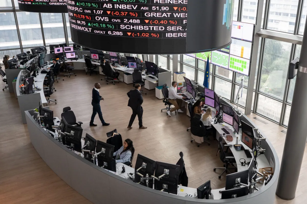 Stoxx 600 renova recorde de fechamento na Europa e dólar DXY ronda estabilidade com baixa liquidez