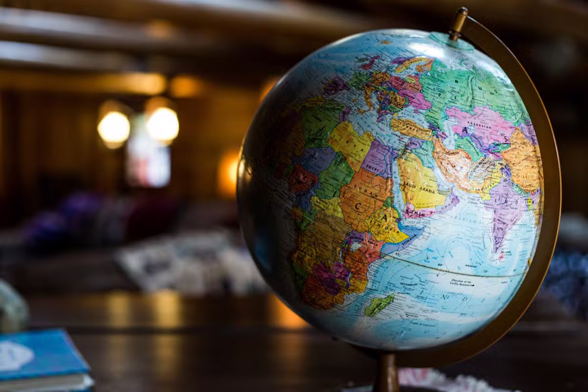 IA amplia distância entre economias avançadas e emergentes, e abre oportunidades para poucos países