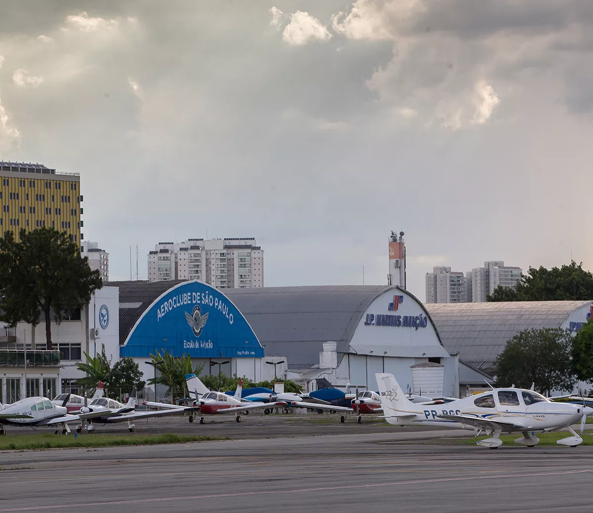 Metrópole paulista tem carência de infraestrutura que deve se agravar no futuro, diz secretário de Aviação Civil