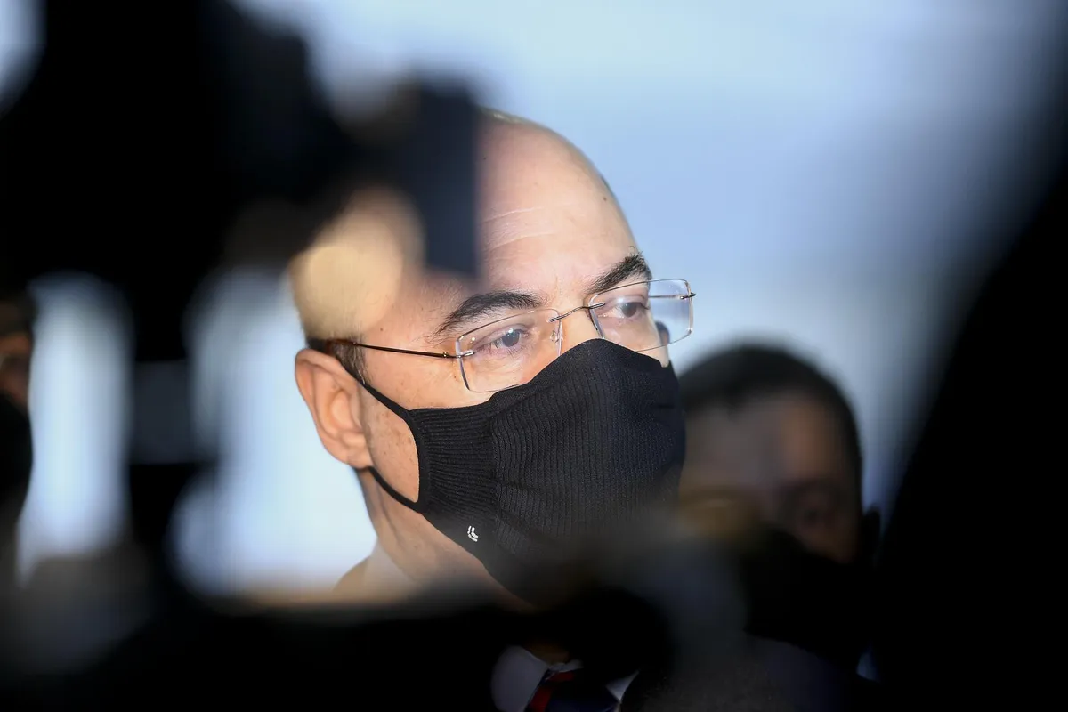 Witzel tenta nova surpresa no RJ e busca carona em sucesso de governador interino