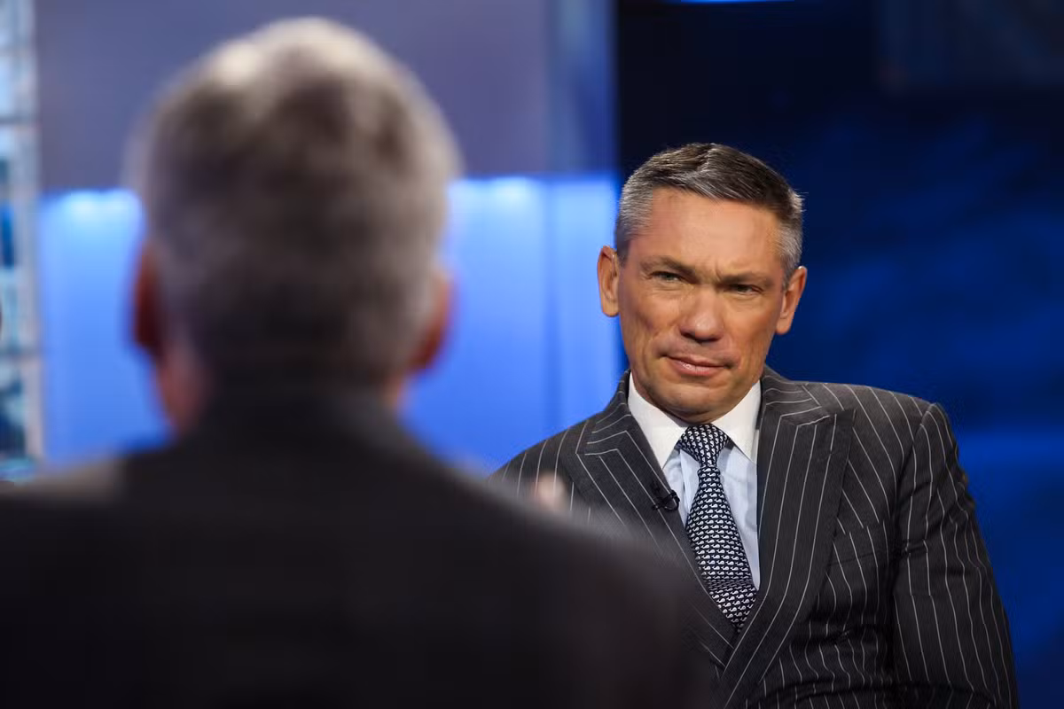 Quem é Andrew Robertson, novo CEO da divisão de publicidade da Omnicom