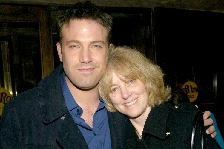 Causa da morte de Chris Anne Affleck, mãe de Ben e Casey Affleck, é revelada