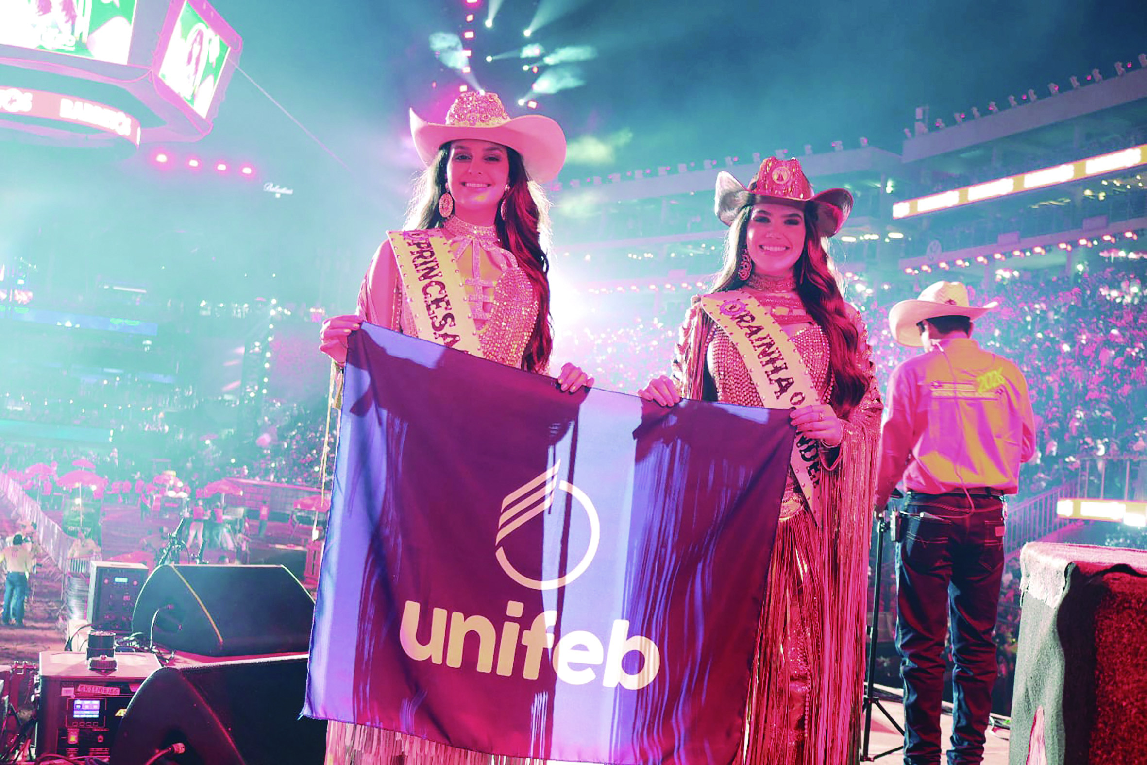 UNIFEB encerra participação na 71a Festa do Peão de Barretos com lançamento do Vestibular 2027 na Arena de Rodeios