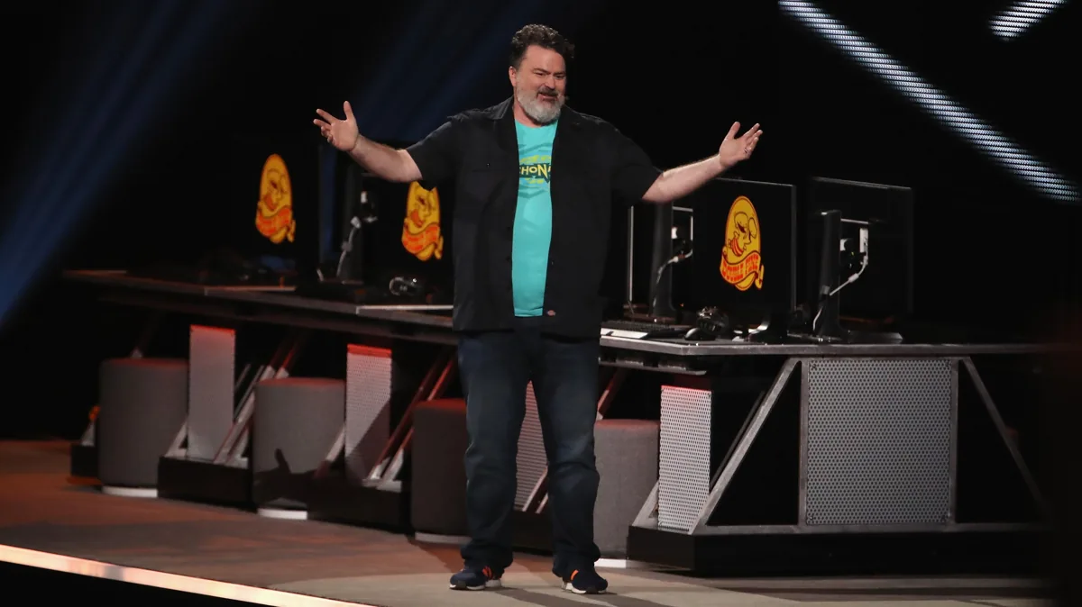 “Eu realmente quero que o Game Pass dê certo”: depois de passar pela “reestruturação” do Xbox, o chefe da Double Fine, Tim Schafer, volta a ser independente