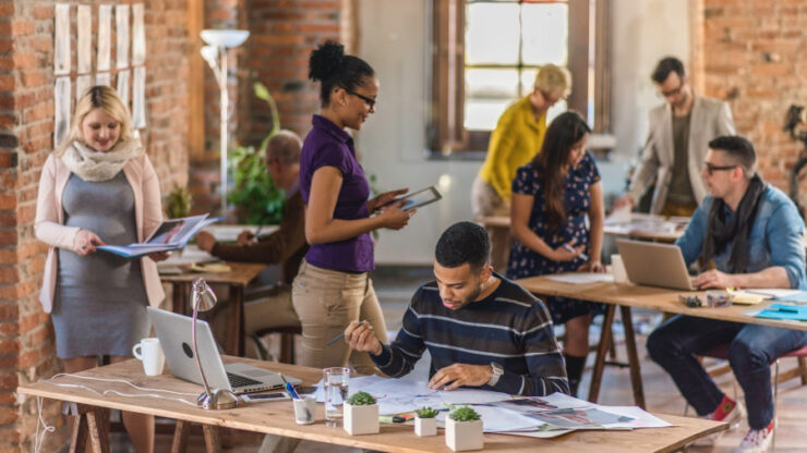 Uso de inteligência artificial em coworkings quase dobrou o índice de lucratividade dos espaços em 2026