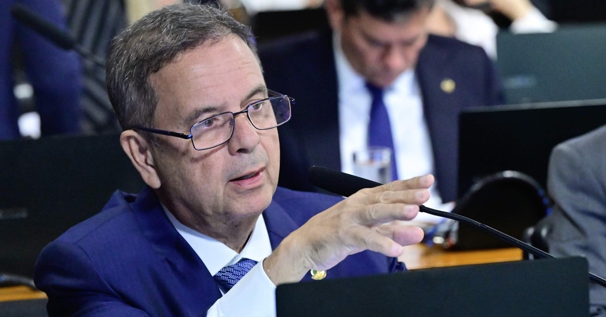 "Mais um golpe do governo federal", diz Rogério Marinho sobre PEC 6x1
