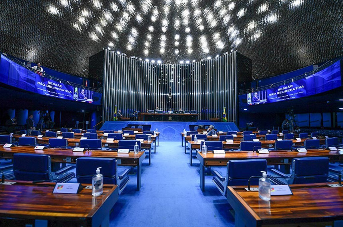 Congresso tem semana sem votações em meio a festas juninas e Copa
