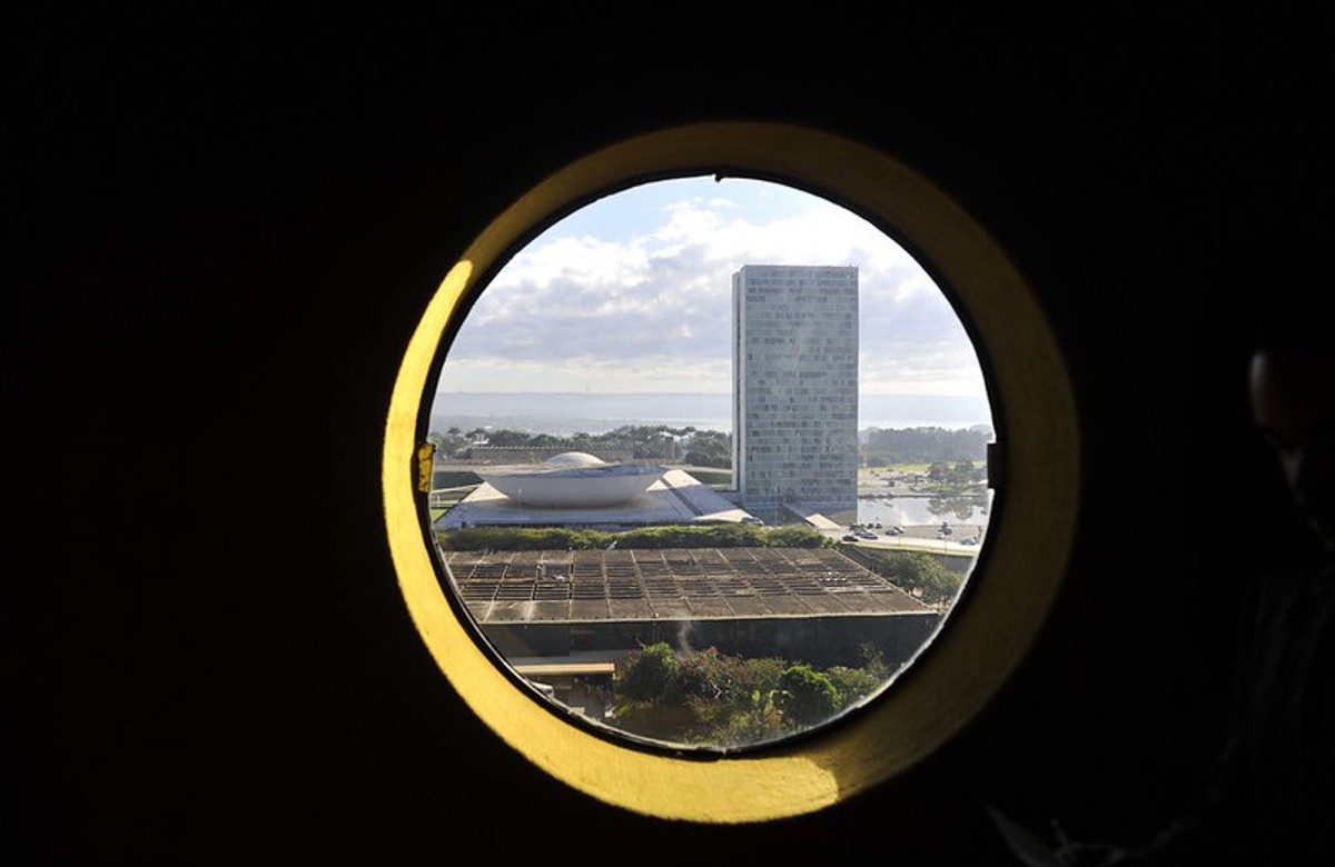 Da 6x1 à IA: eleições e atritos pressionam Congresso antes do recesso