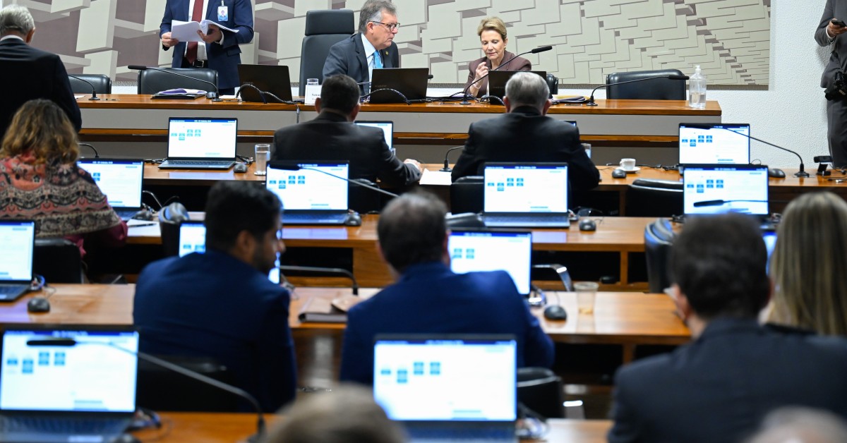 Comissão aprova projeto que obriga CVM a mandar relatório ao Senado