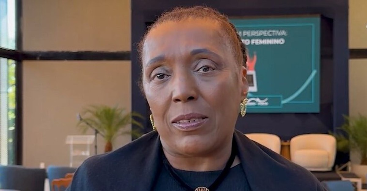 Vera Lúcia Araújo: uso irresponsável da IA ameaça a própria democracia