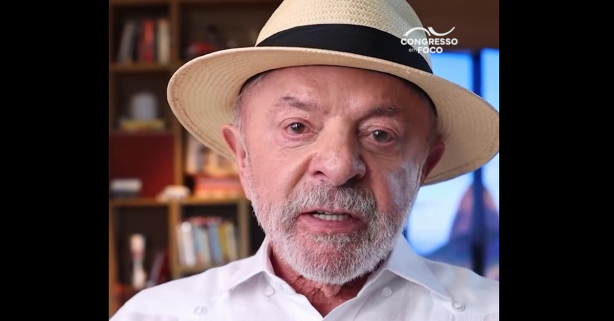 Lula diz estar "otimista" com aprovação do fim da taxa das blusinhas
