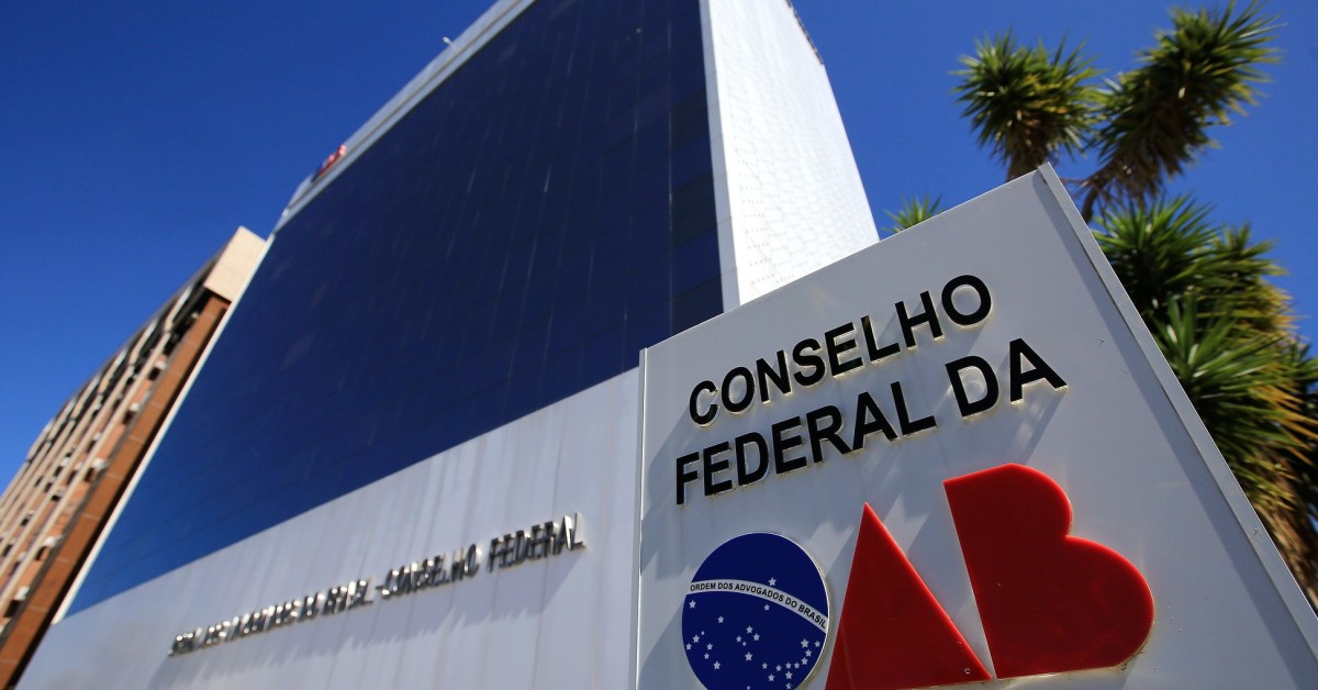 OAB vê com "extrema preocupação" crise envolvendo ministros do STF