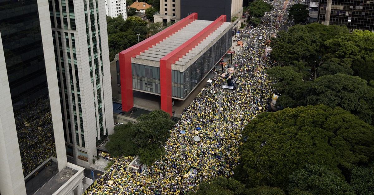 Presidenciáveis vão às ruas em 7 de Setembro marcado por crise no STF