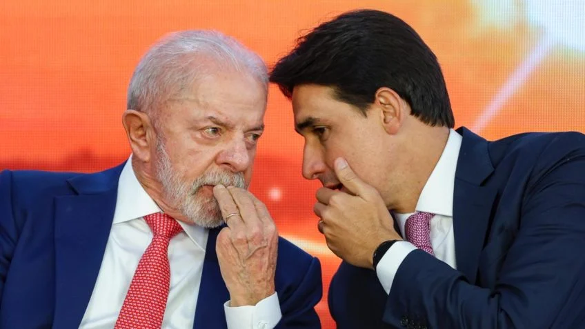 Ex-ministro de Lula assume liderança da Maioria na Câmara