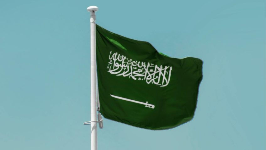 Queda de helicóptero mata 14 pessoas na Arábia Saudita