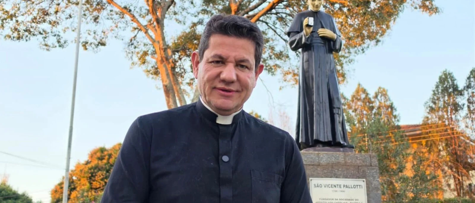 Padre com quase 500 mil seguidores tenta vaga de deputado