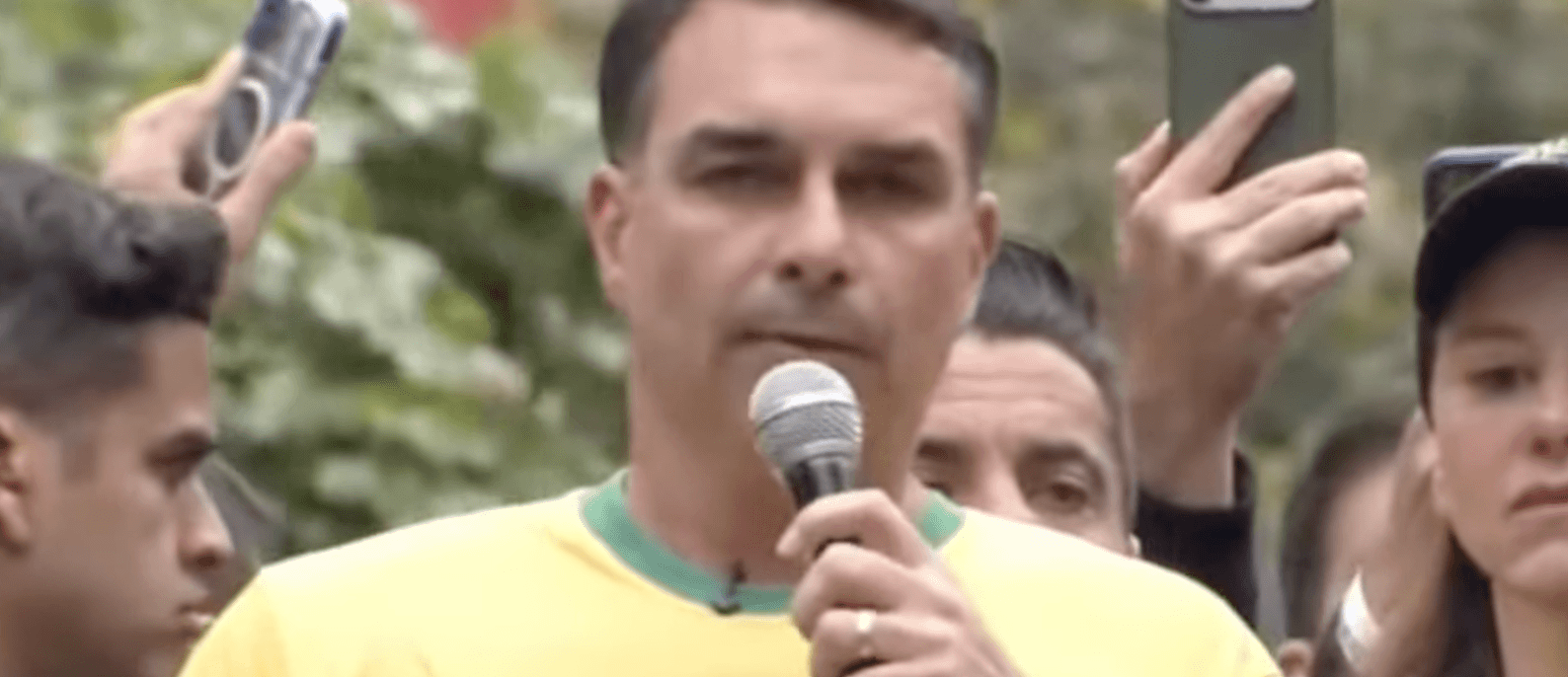 Vou indicar 5 ministros ao STF porque Moraes vai cair, afirma Flávio
