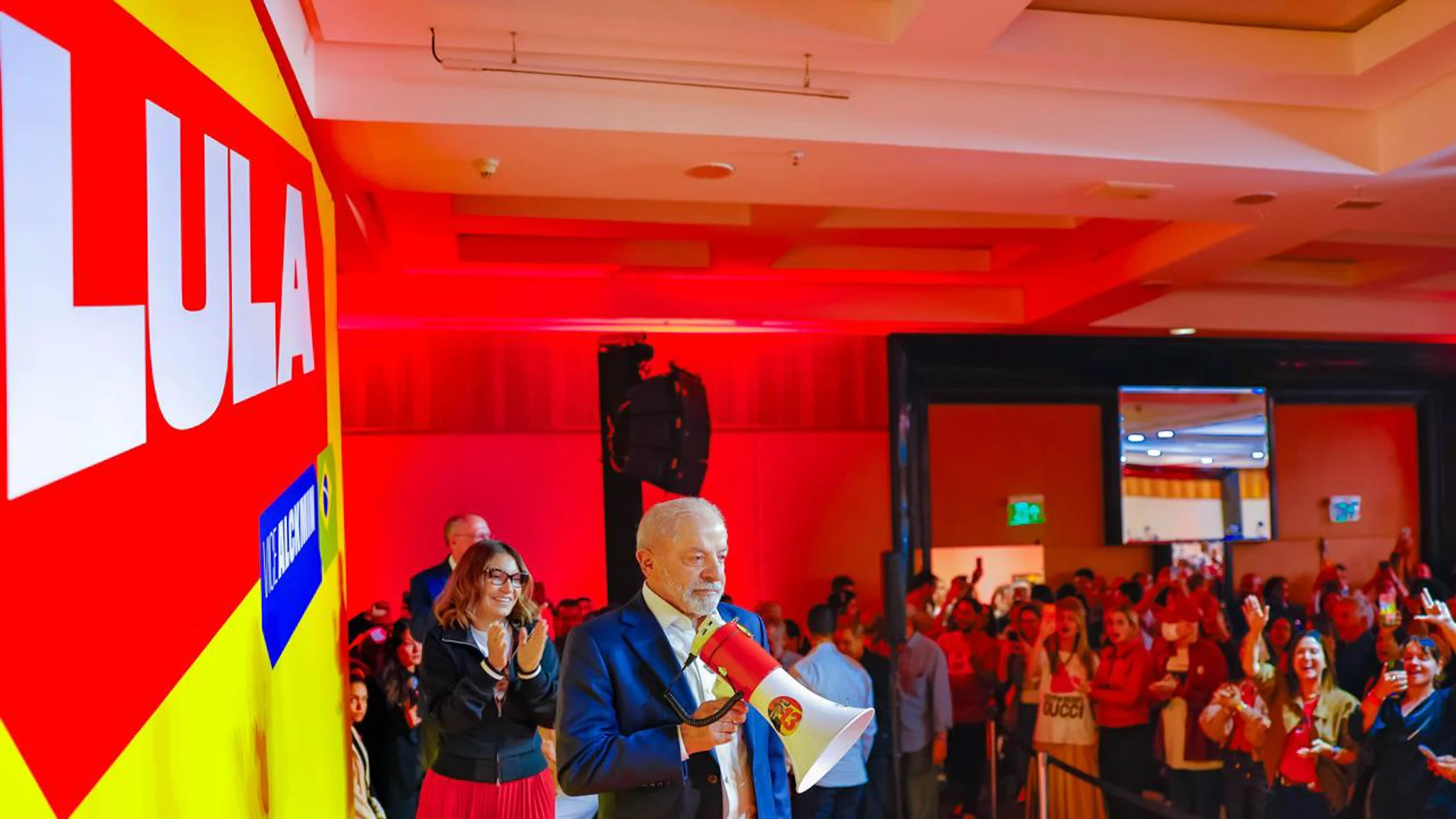 Lula quer um duplo ineditismo: virar no 2º turno e chegar no 4º mandato