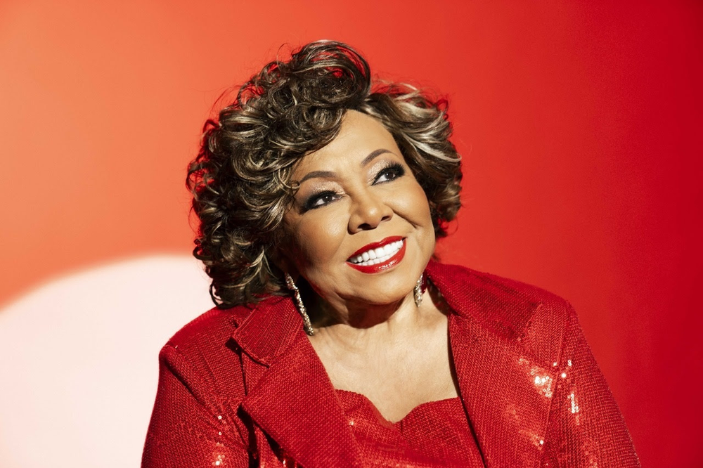 Alcione anuncia show especial em Curitiba no Teatro Positivo