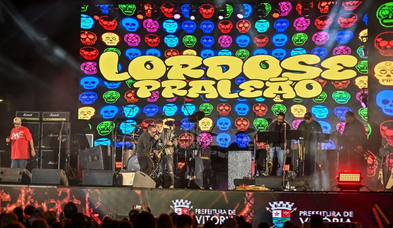Nazareth faz Praça do Papa cantar clássicos do rock e emociona milhares de pessoas
