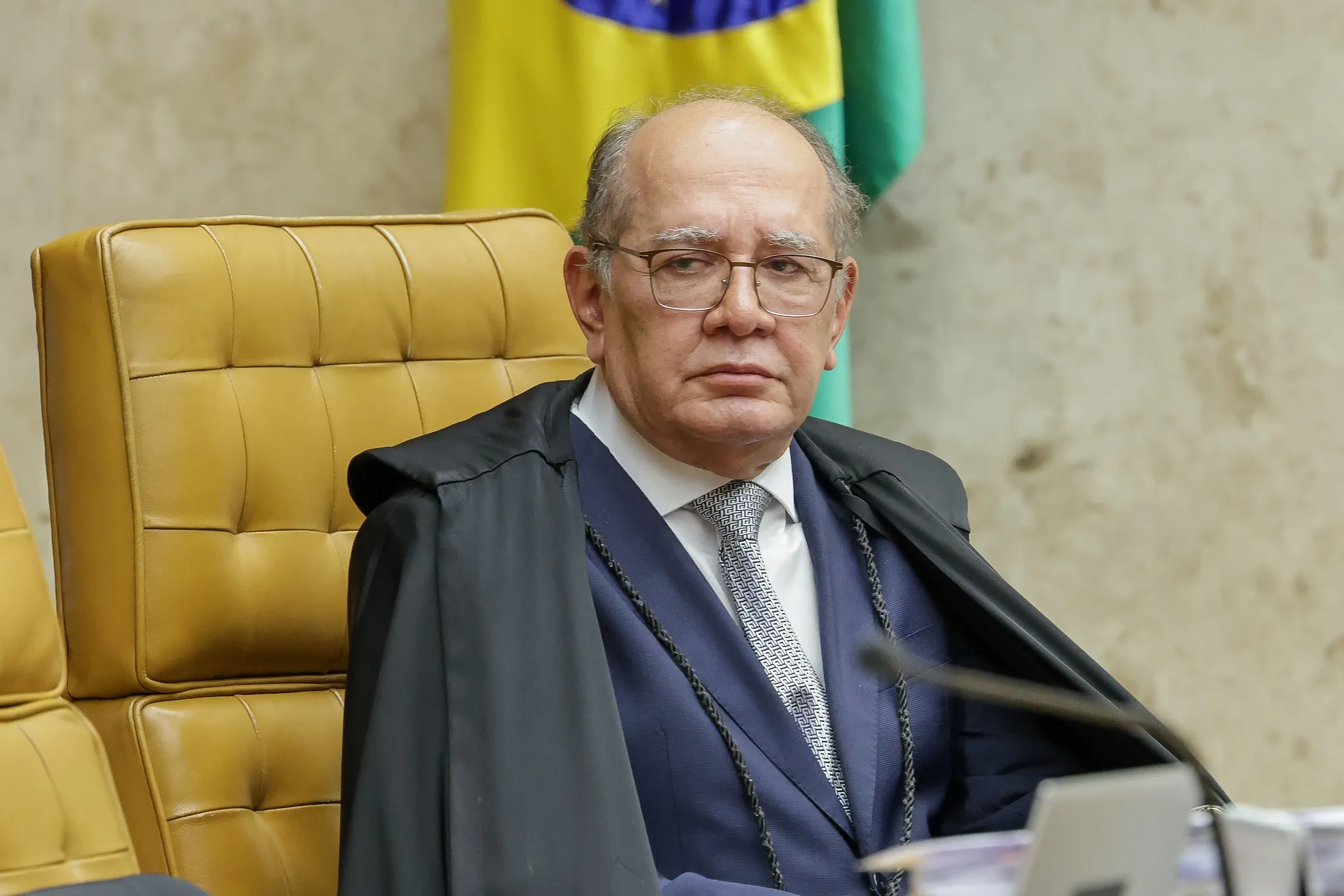 Gilmar também pede a?