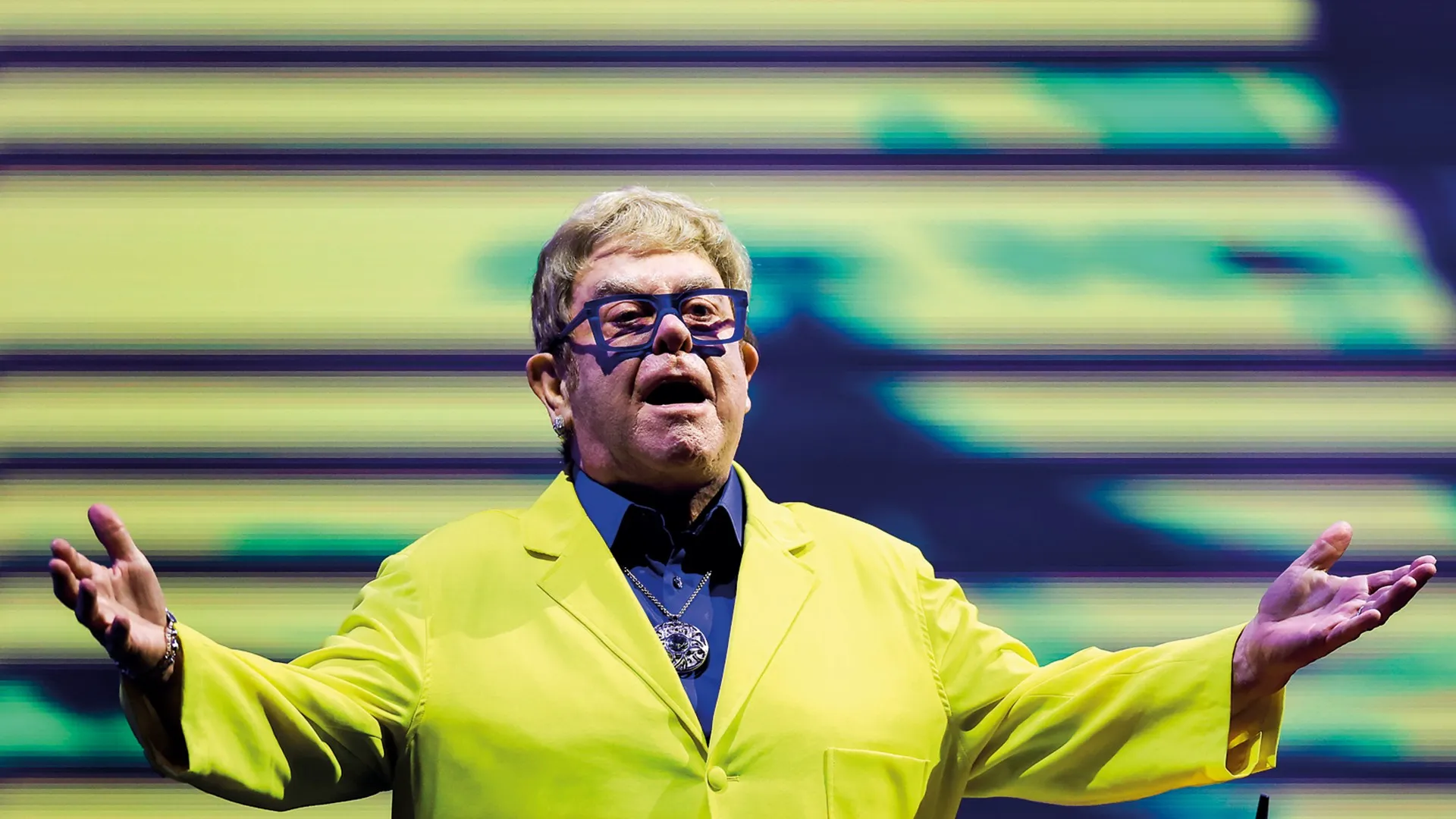 A explicação de Elton John para interromper aposentadoria no Brasil