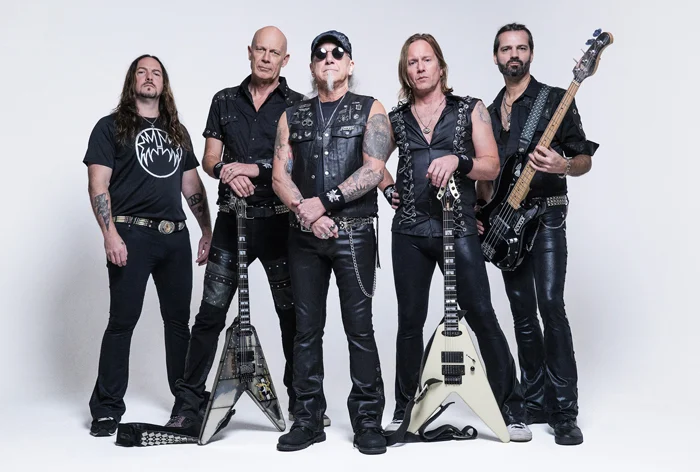 Por que Accept passou 50 anos fugindo de turnês de aniversário, segundo Hoffmann
