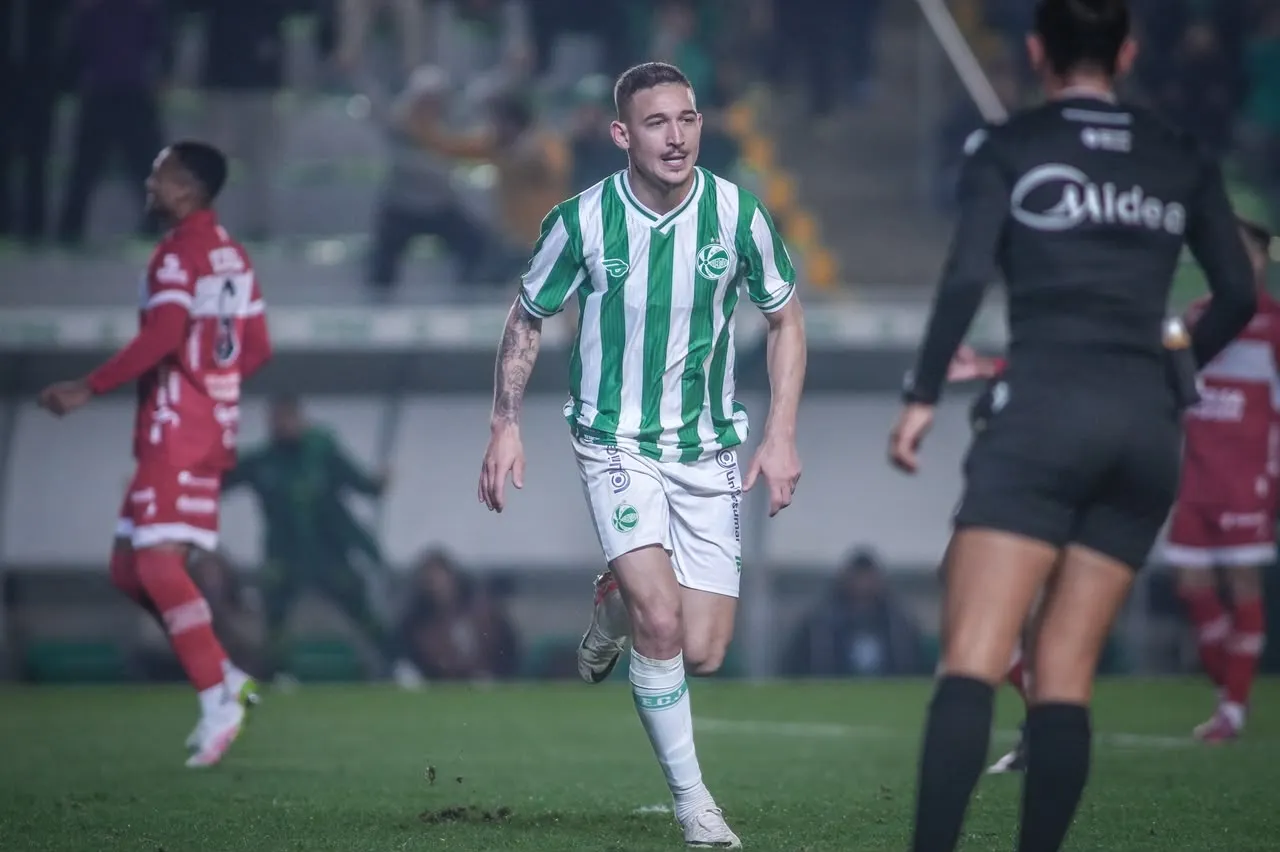 CRB perde de virada para o Juventude; veja gols