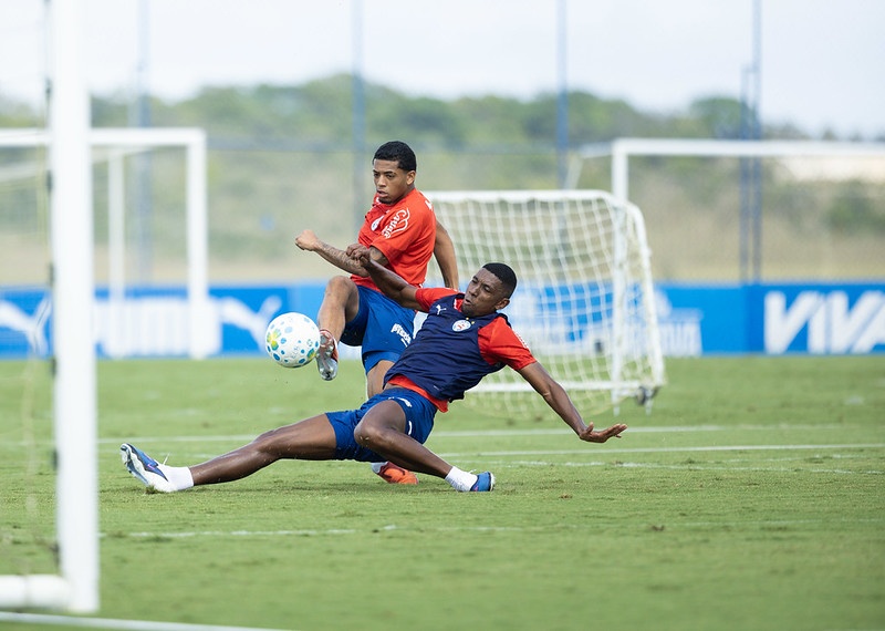 Bahia faz penúltimo treino visando a Chapecoense com Everton Ribeiro, Kauê, Kike e Iago no grupo