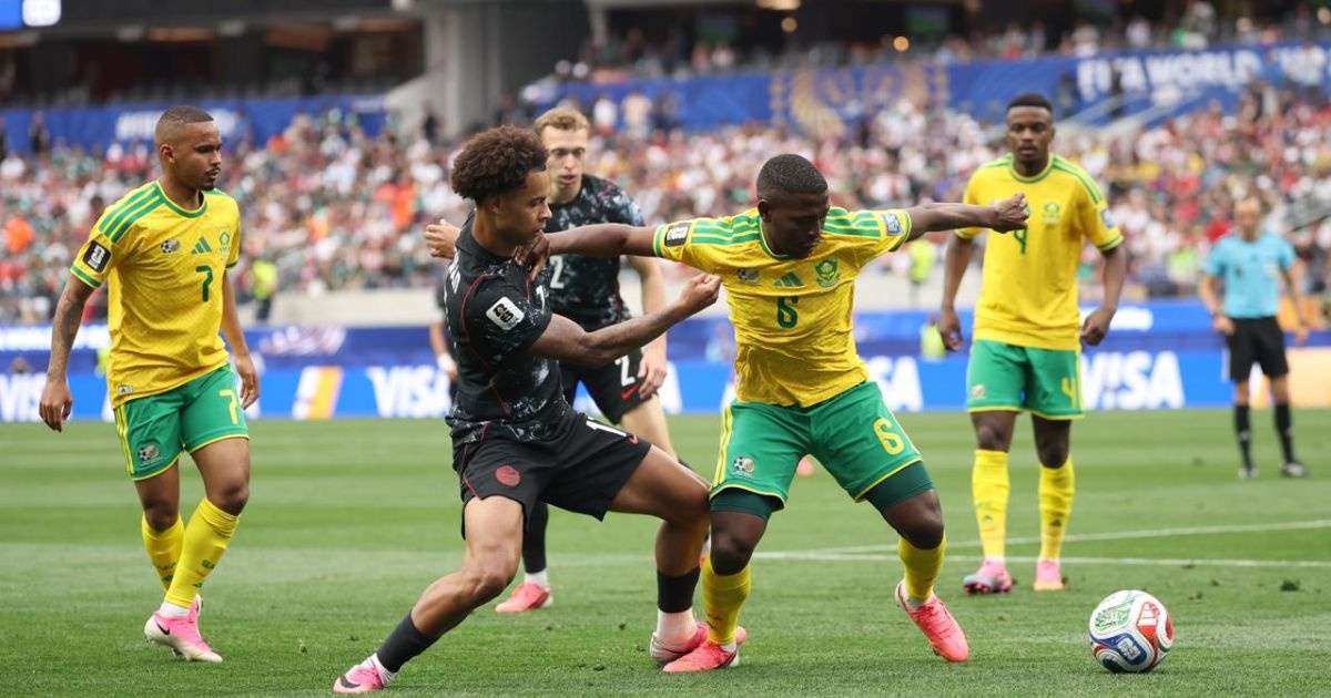 No apagar das luzes, Eustáquio marca, Canadá vence a África do Sul e avança no mata