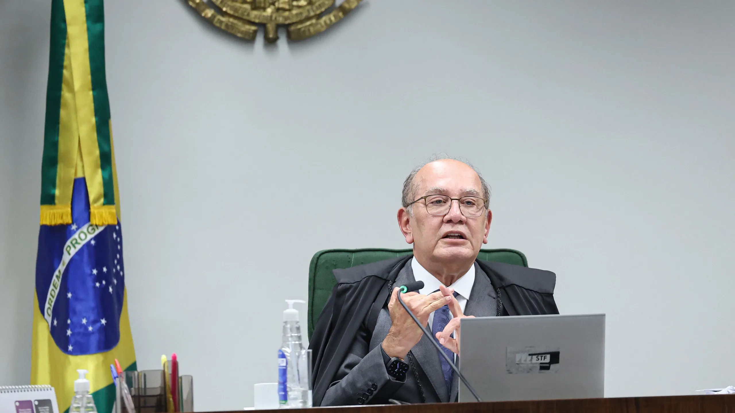 Gilmar Mendes pede cópia de celular de Vorcaro a?