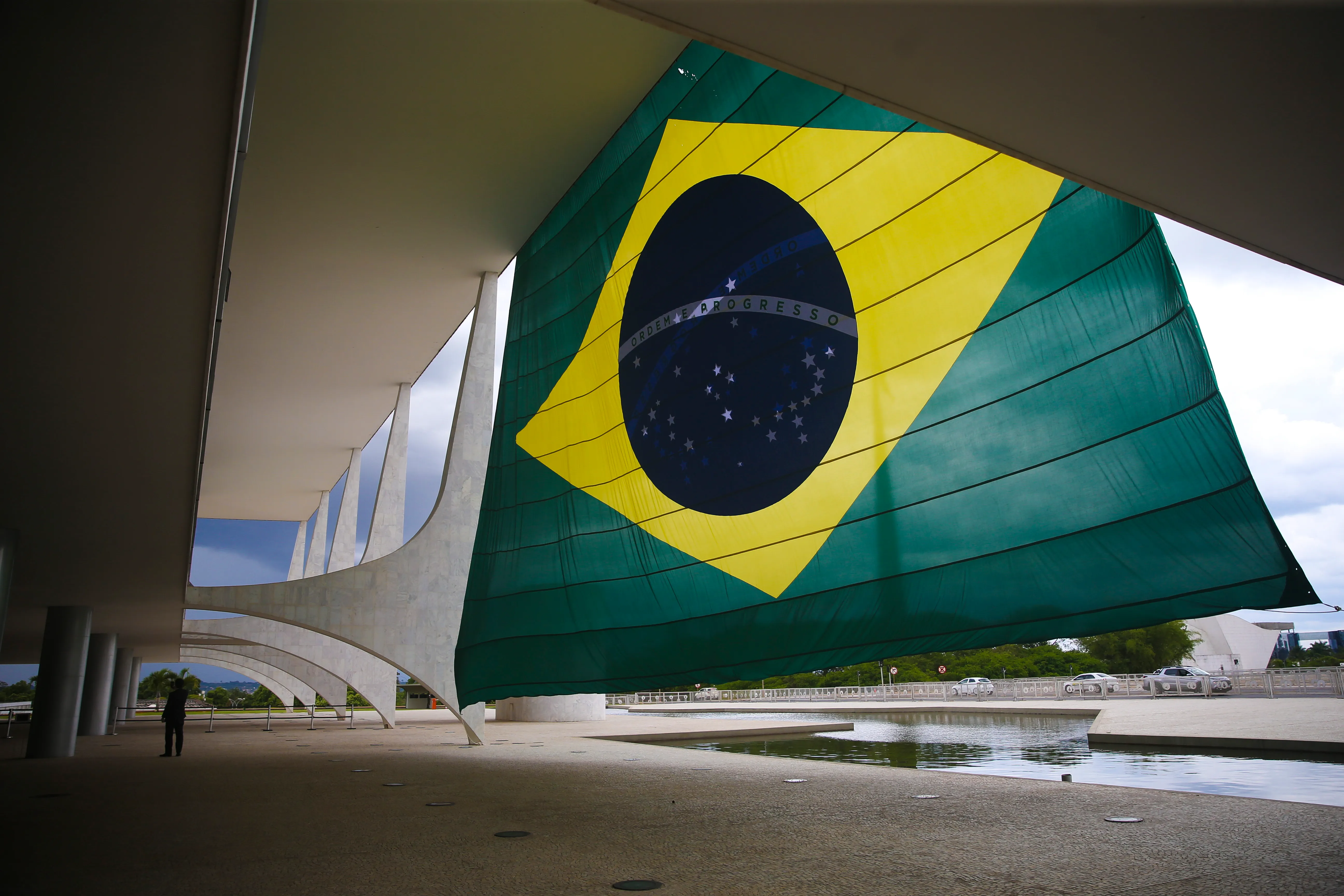 Clube de Engenharia do Brasil defende soberania, democracia e transparência eleitoral