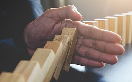 Preservar empresa inviável a qualquer custo é política de adiamento
