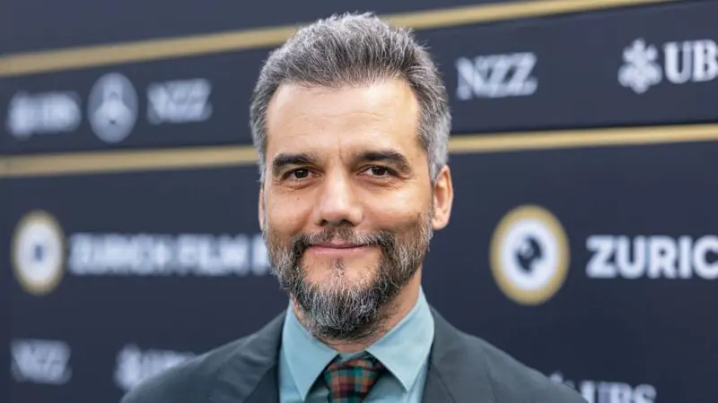 Wagner Moura diz que vitória de Flávio Bolsonaro “seria uma tragédia”