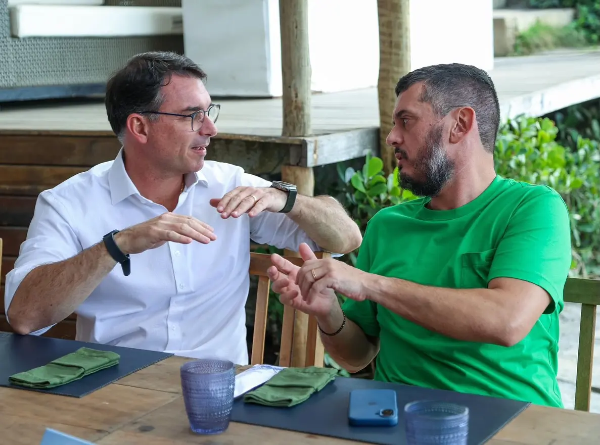 Aliado de Flávio Bolsonaro, Bacellar é transferido para presídio de segurança máxima
