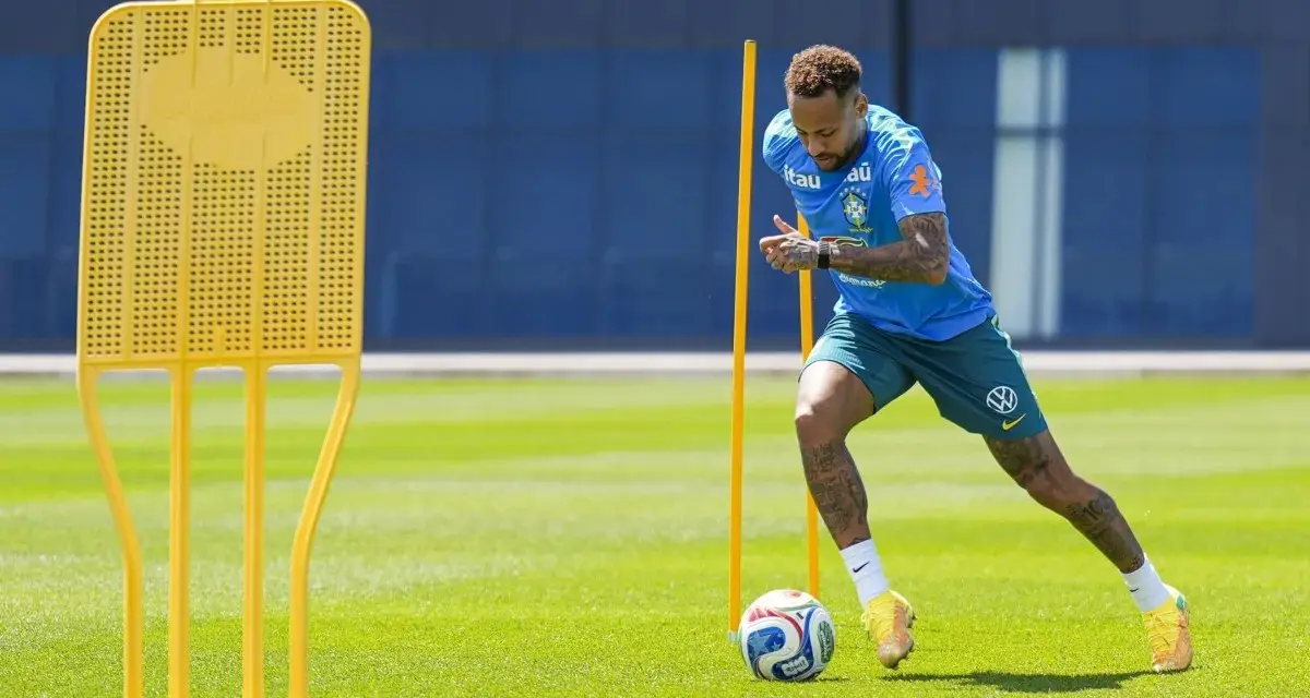 Neymar vai embarcar na tendência da chuteira rosa na Copa do Mundo? Entenda