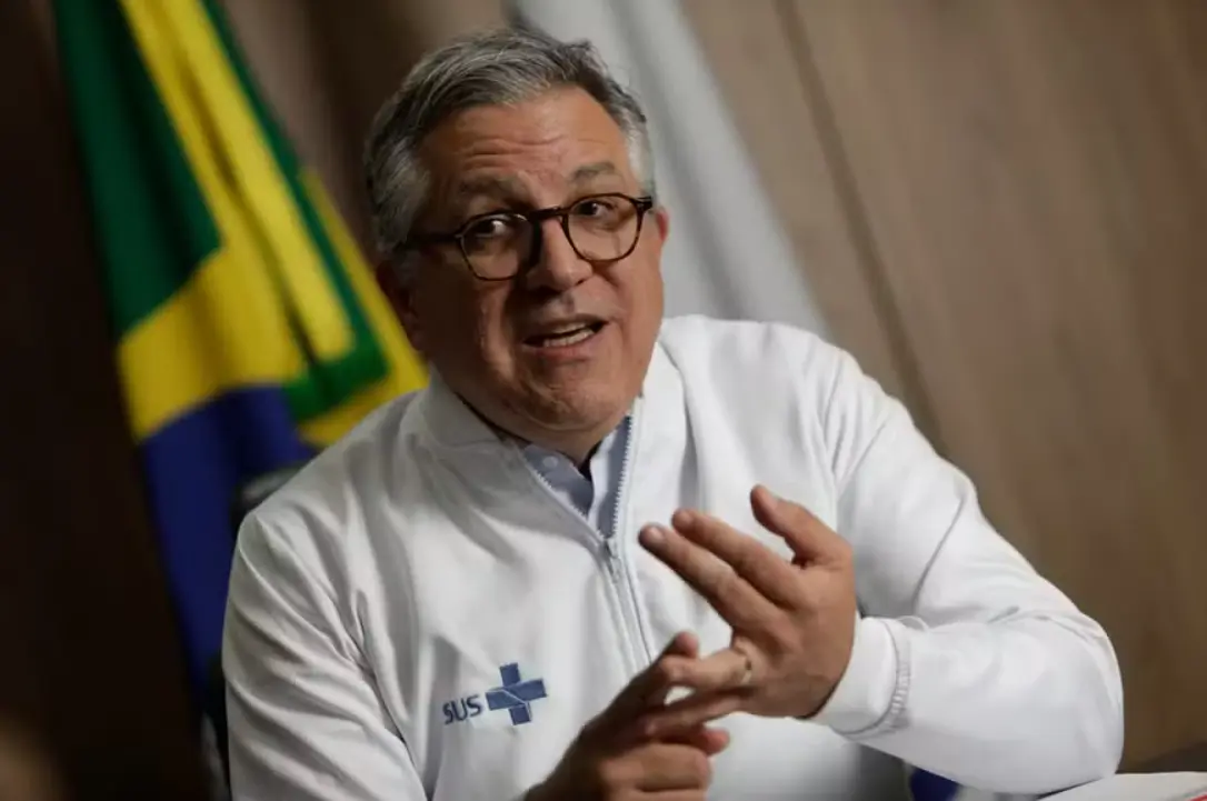 Governo Lula vai testar canetas emagrecedoras em pacientes do SUS, diz Padilha