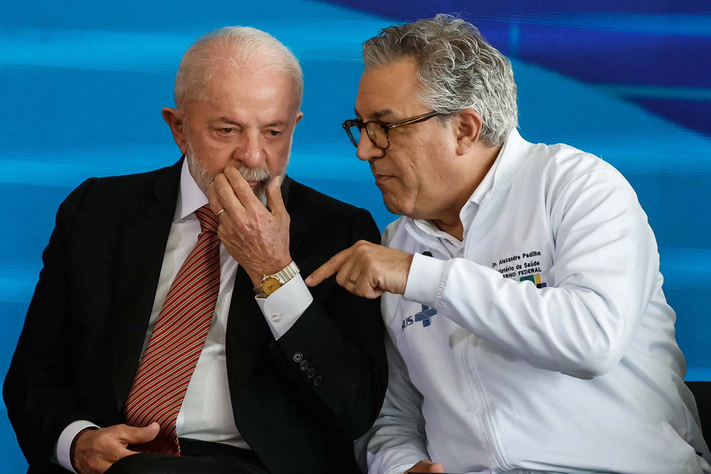 Governo Lula impõe prova para que novos médicos possam exercer a profissão