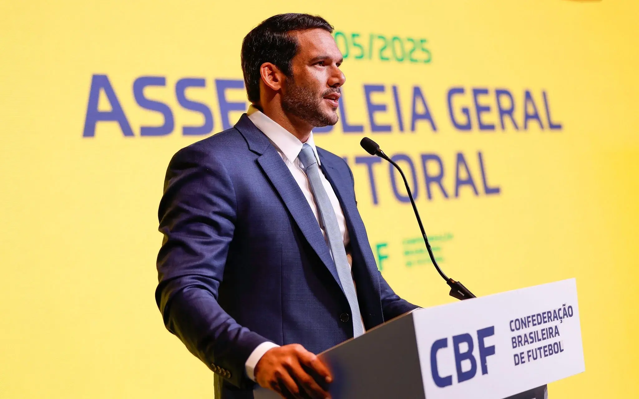 Presidente da CBF veta uniforme vermelho para goleiros da Seleção na Copa do Mundo
