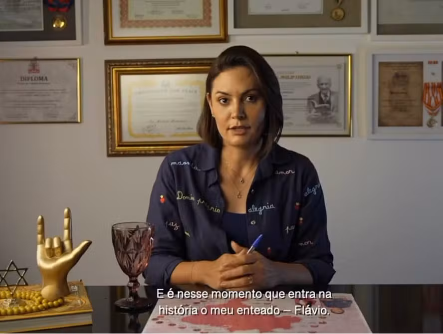 Michelle Bolsonaro acerta saída do comando do PL Mulher após briga com Flávio