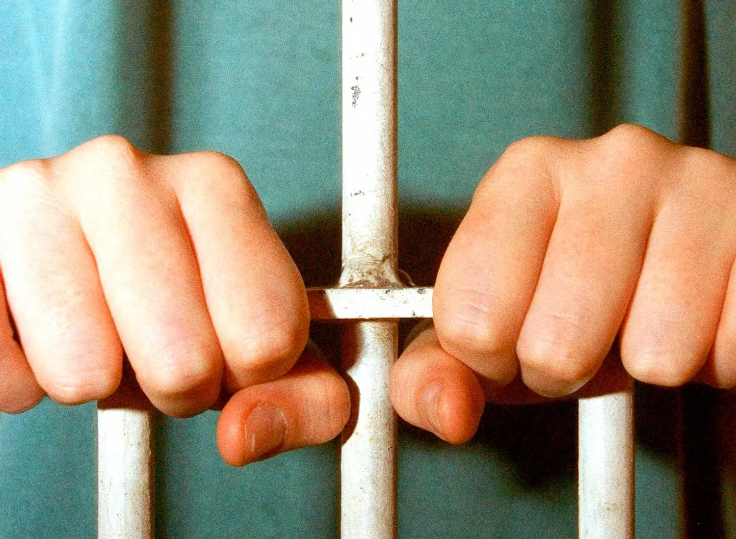 Apoio à redução da maioridade penal cai ao menor nível da série, mas ainda chega a 79%