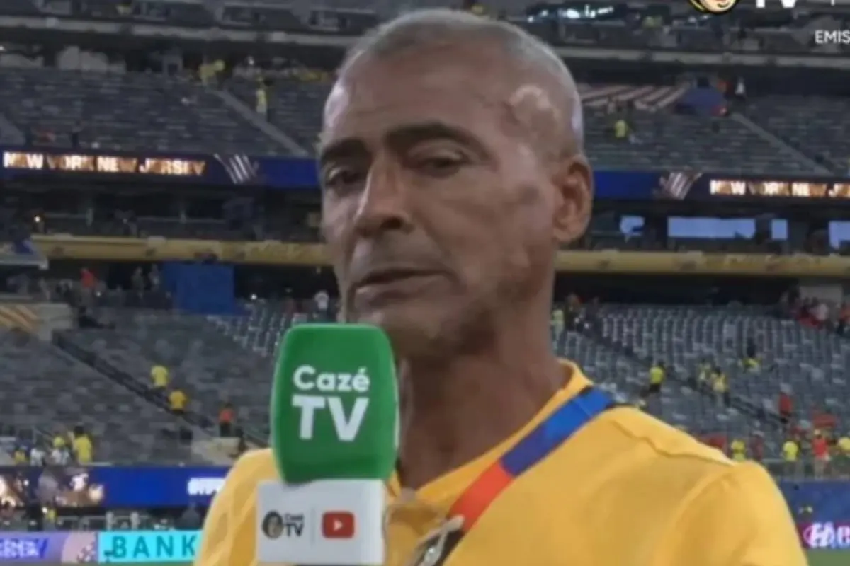 Após críticas por sua ida à Copa, Romário pede para não ser pago pelo Senado