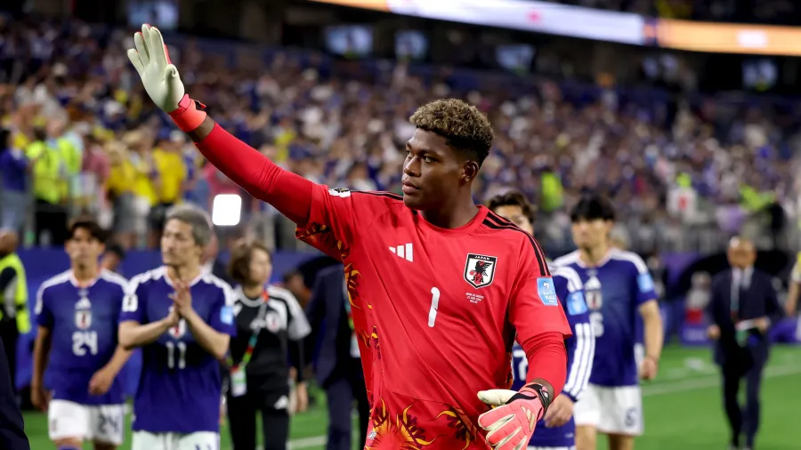 Zion Suzuki: quem é o primeiro goleiro negro da história do Japão